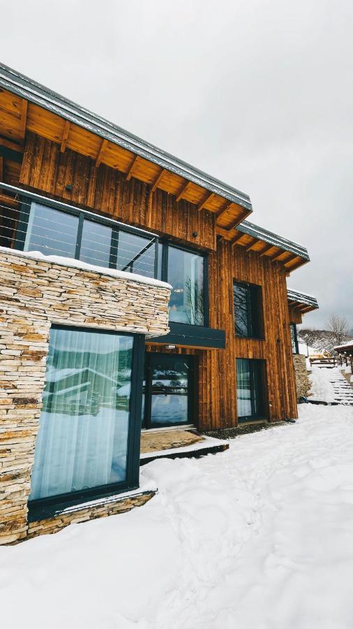 Mountain Lodge Rîşnov Exteriör bild