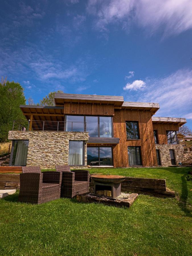 Mountain Lodge Rîşnov Exteriör bild
