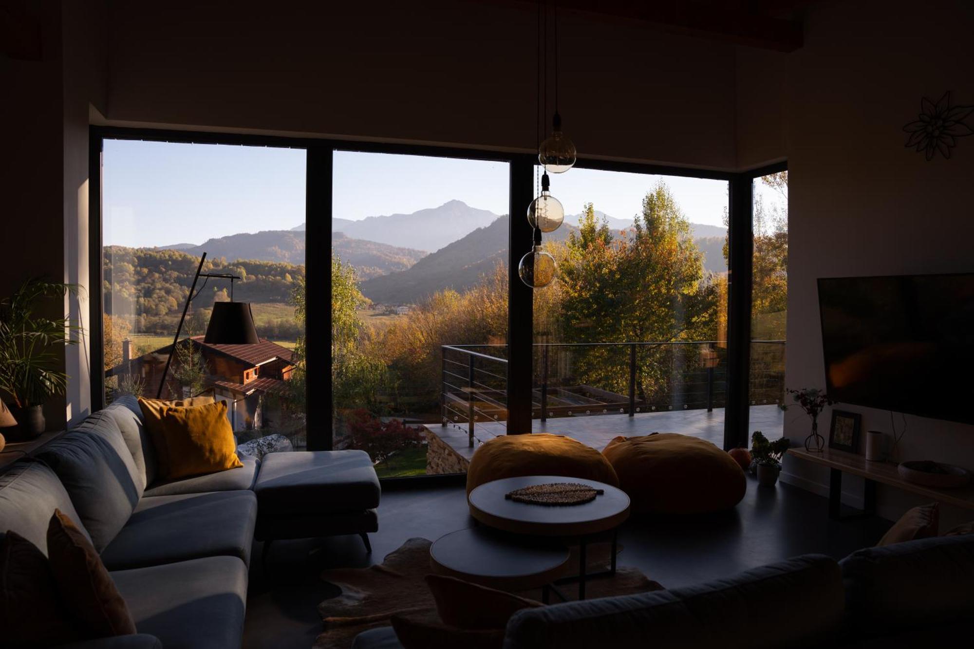 Mountain Lodge Rîşnov Exteriör bild